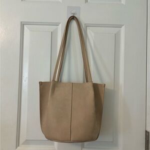 Portland Leather Devan Bucket Tote Dragon Bone